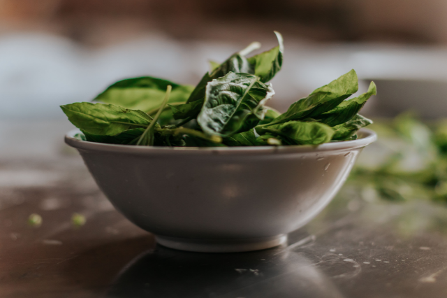 Could eating leafy greens help lower the risk of dementia